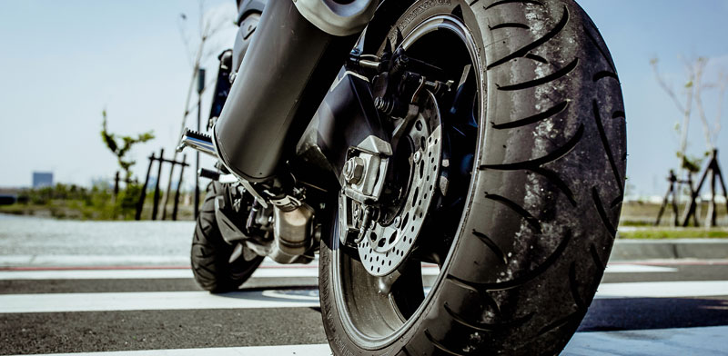 entretenir pneu moto